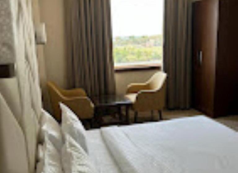 Grand Bhelsa Hotel & Resorts, Hasnabad