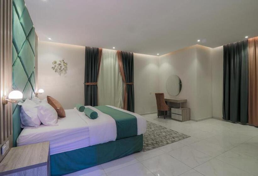 جراند فيوتشر