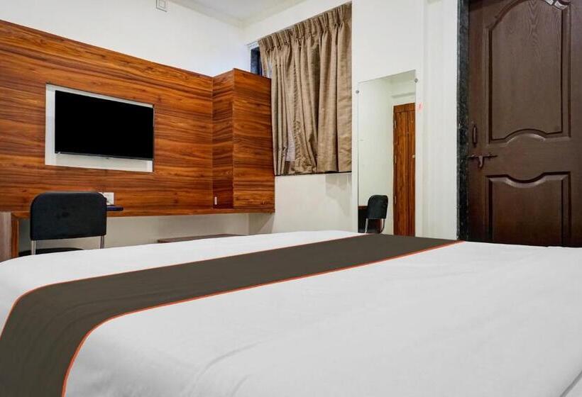 Hotel Collection O Sathvik Executive