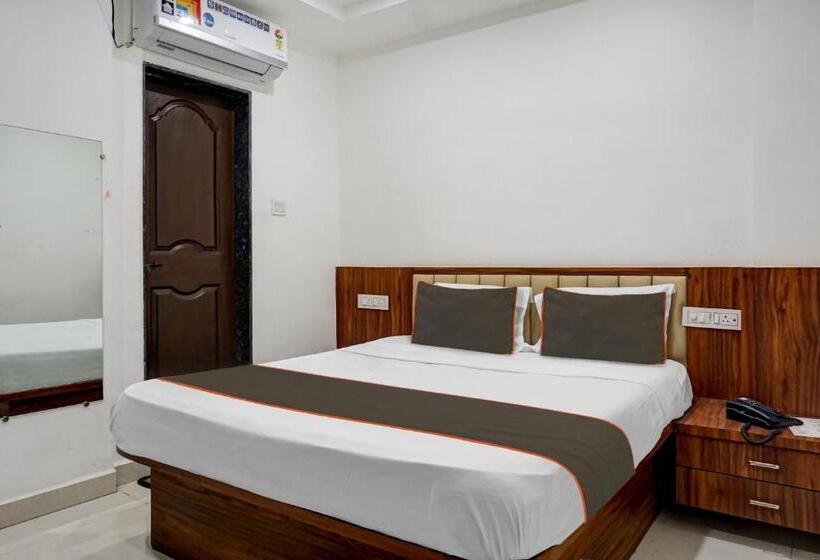 Hotel Collection O Sathvik Executive