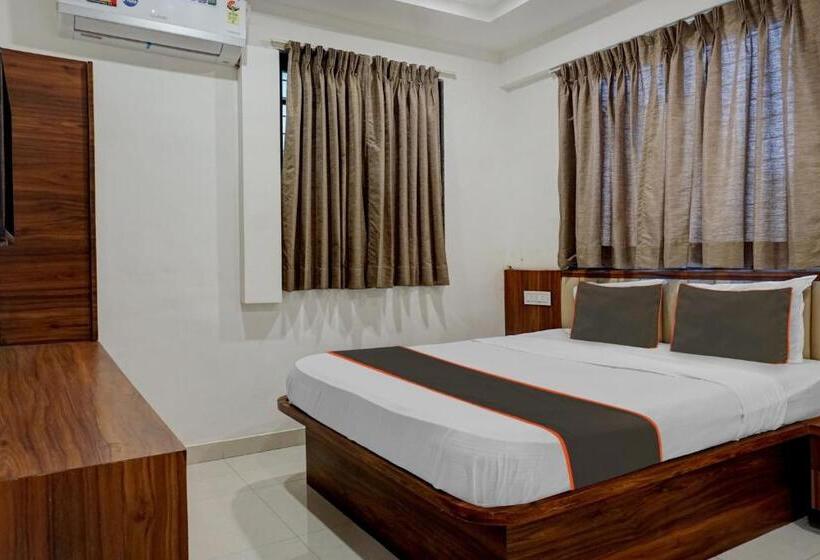 Hotel Collection O Sathvik Executive