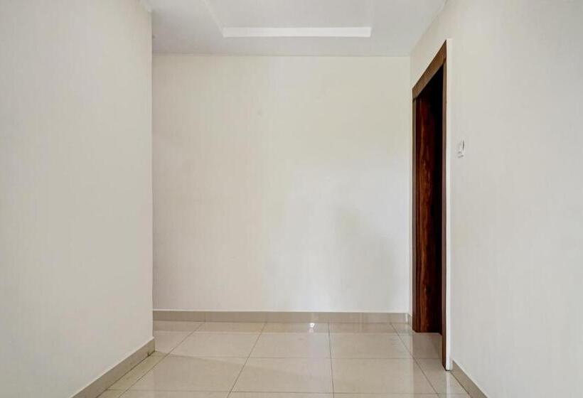 Hotel Collection O Sathvik Executive