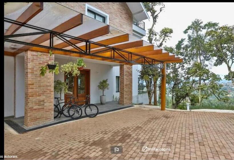 Отель Essas Hospedagem Não Existe