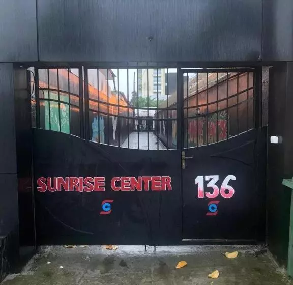 هتل Sunrise Center Bonapriso   102