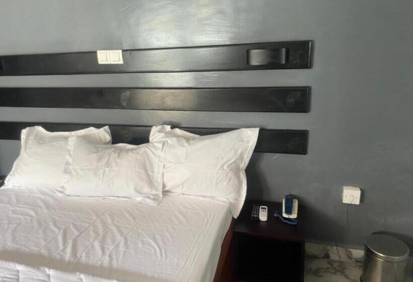 هتل Sunrise Center Bonapriso 102