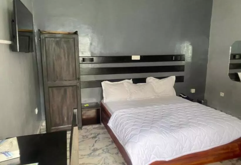 هتل Sunrise Center Bonapriso   102