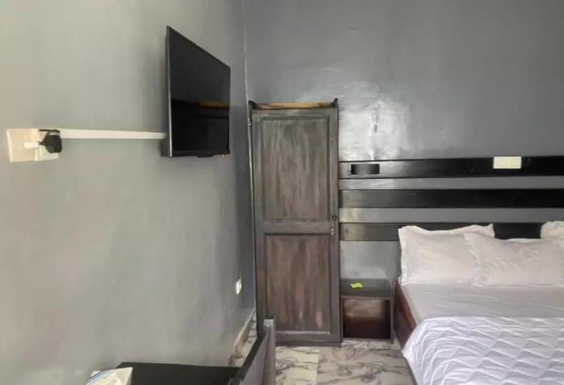 هتل Sunrise Center Bonapriso   102