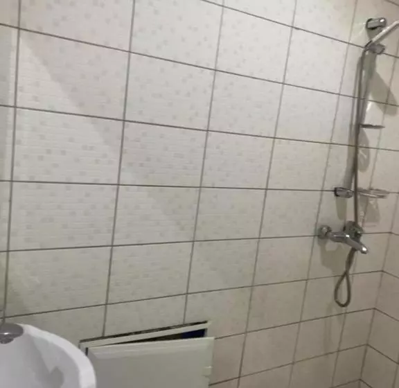 هتل Sunrise Center Bonapriso   102