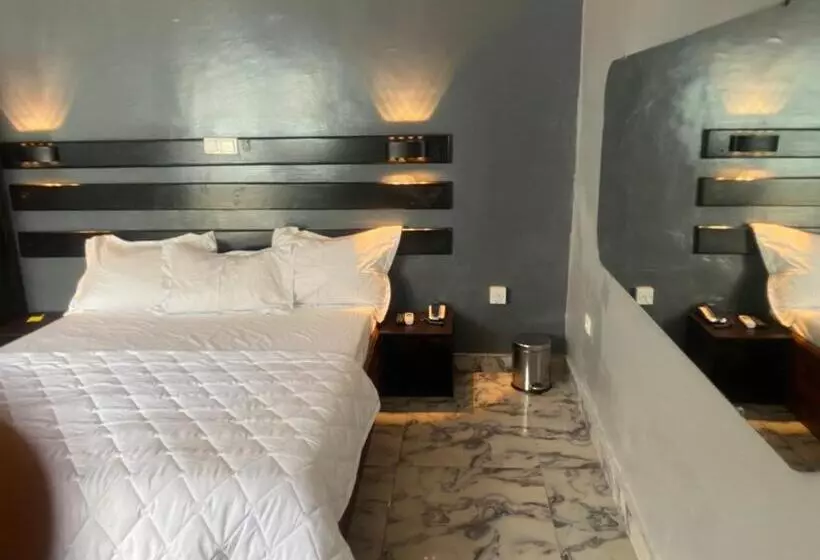 هتل Sunrise Center Bonapriso   102