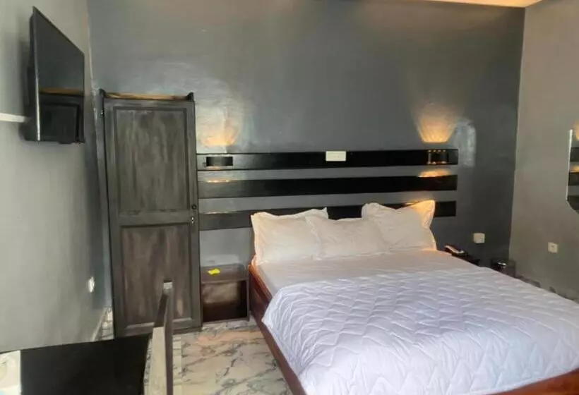 هتل Sunrise Center Bonapriso   102