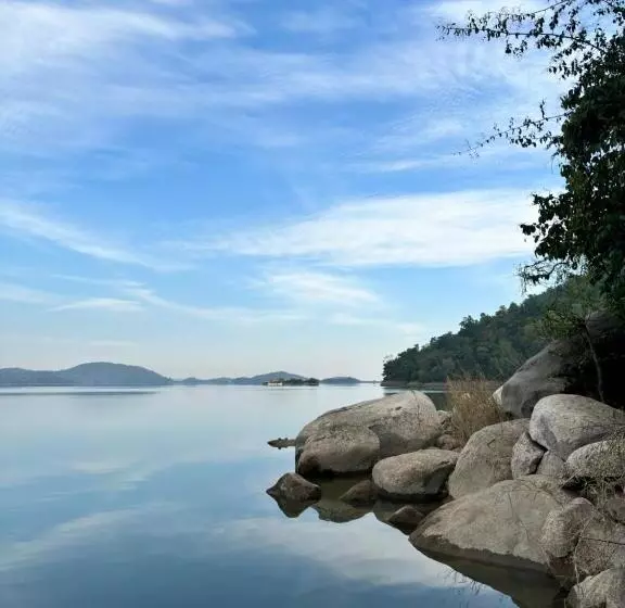 Hotelli Wild Woods Tiger Resort