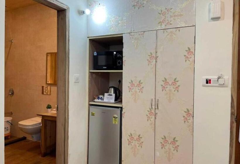 Mont Kufri Resort, Mundaghat