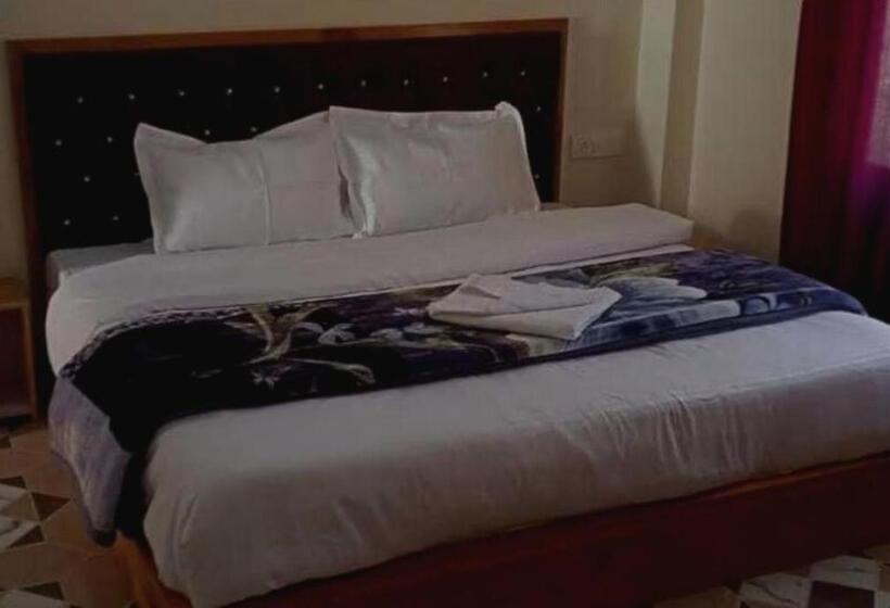 Mont Kufri Resort, Mundaghat