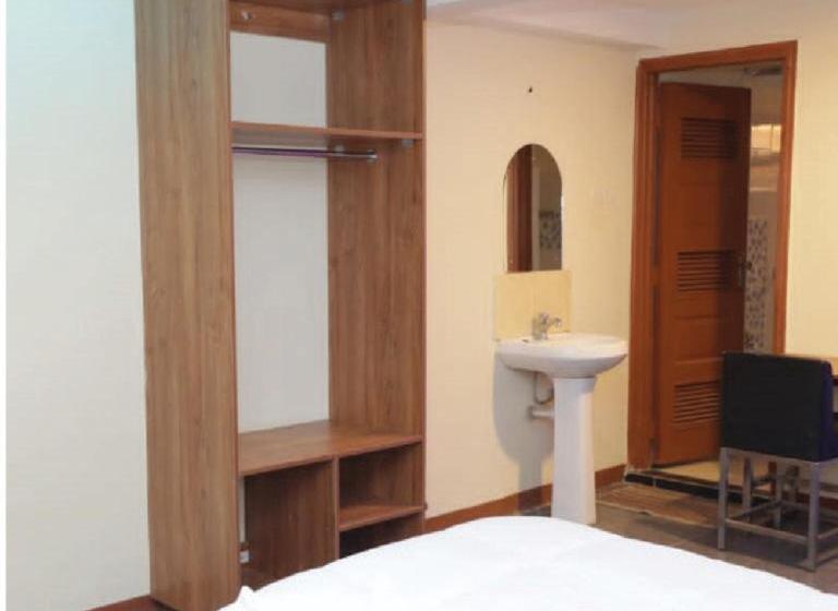 Mums Hotel & Accommodation