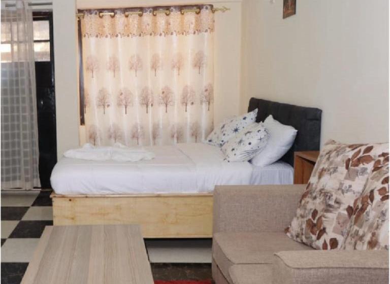 Mums Hotel & Accommodation