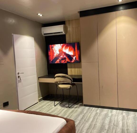 پانسیون Advent Homes