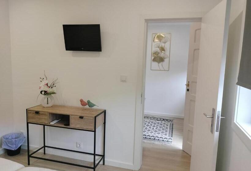 پانسیون Alojamento Andorinhas