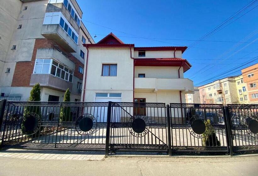 پانسیون Armonia