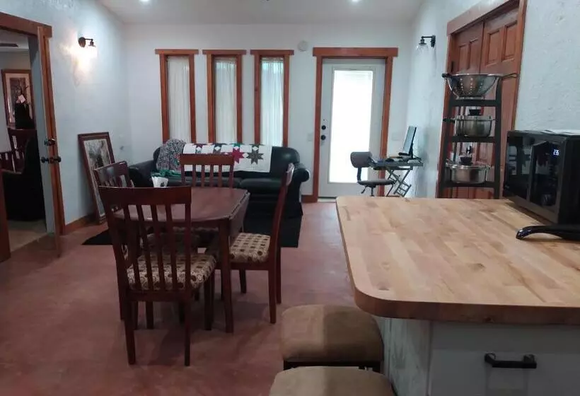 Majatalo Black Star Ranch Vineyard