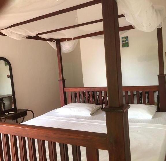 بنسيون Boomerang Una With Free Scooter Bike