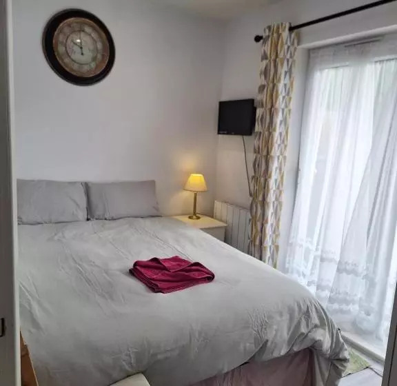 Majatalo Deluxe Single Room Only For One Adult