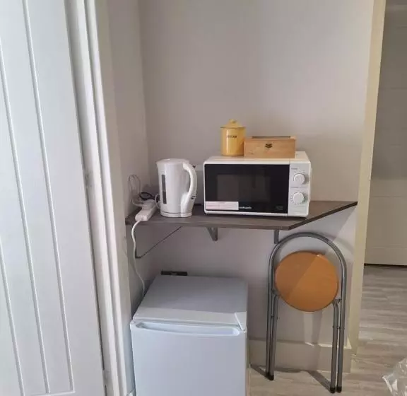 Majatalo Deluxe Single Room Only For One Adult