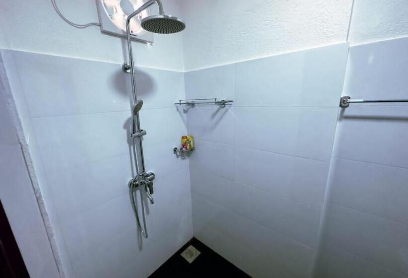 بنسيون Gamini Villa