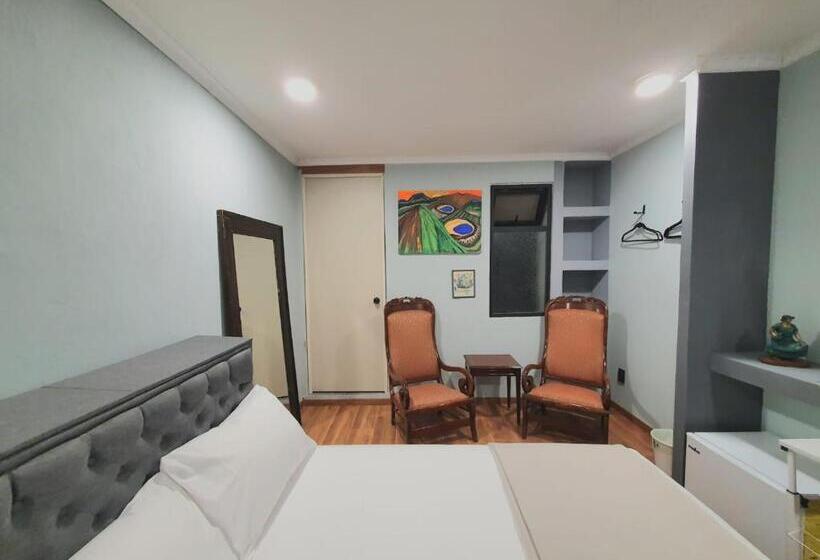 پانسیون Lindas Suites Eugenio Sue