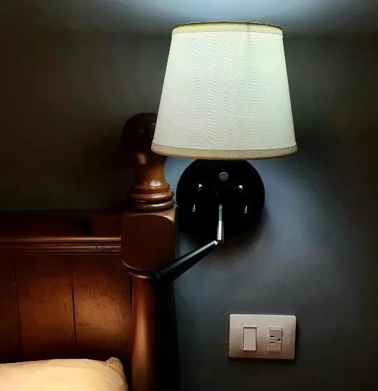 پانسیون Lindas Suites Eugenio Sue