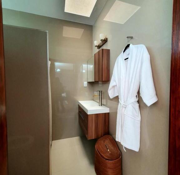 پانسیون Lindas Suites Eugenio Sue