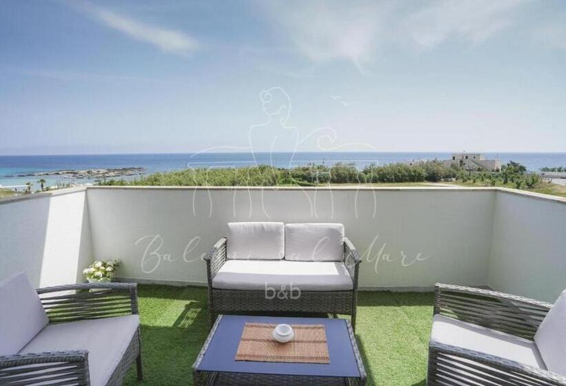 Pansiyon Room In B&b B&b Balconi Sul Mare Deluxe Room With Hydromassage La Spiaggetta