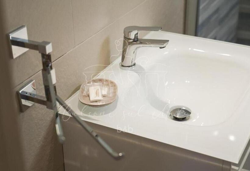 Pansiyon Room In B&b B&b Balconi Sul Mare Deluxe Room With Hydromassage La Spiaggetta