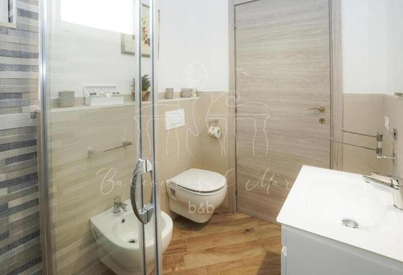 Pansiyon Room In B&b B&b Balconi Sul Mare Deluxe Room With Hydromassage La Spiaggetta