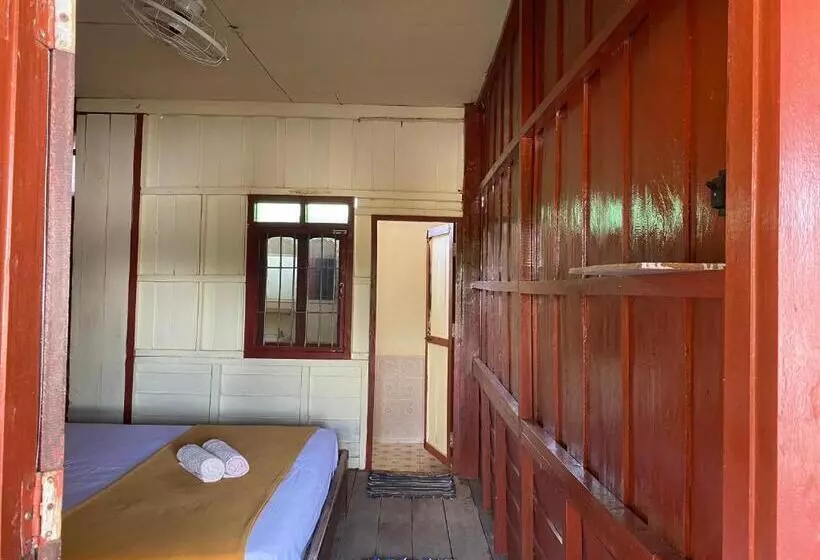 ペンション Souksanh Guesthouse