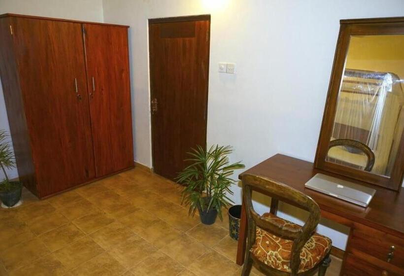 بنسيون White Star House