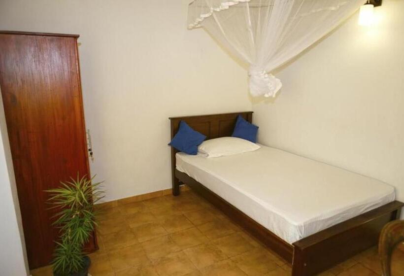 بنسيون White Star House