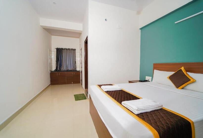 Отель Zoz Mysore