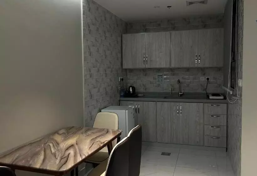 لاقونا للشقق المخدومة