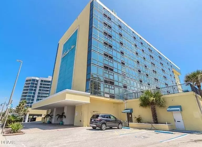 Beautiful Oceanview Condo With 75 Inch Tv