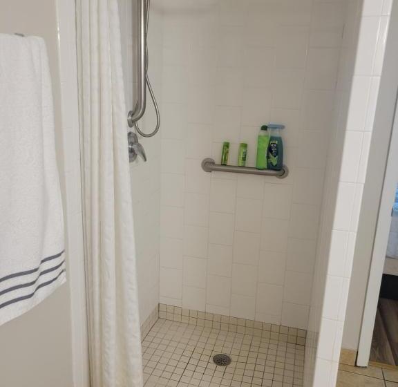 Beautiful Oceanview Condo With 75 Inch Tv