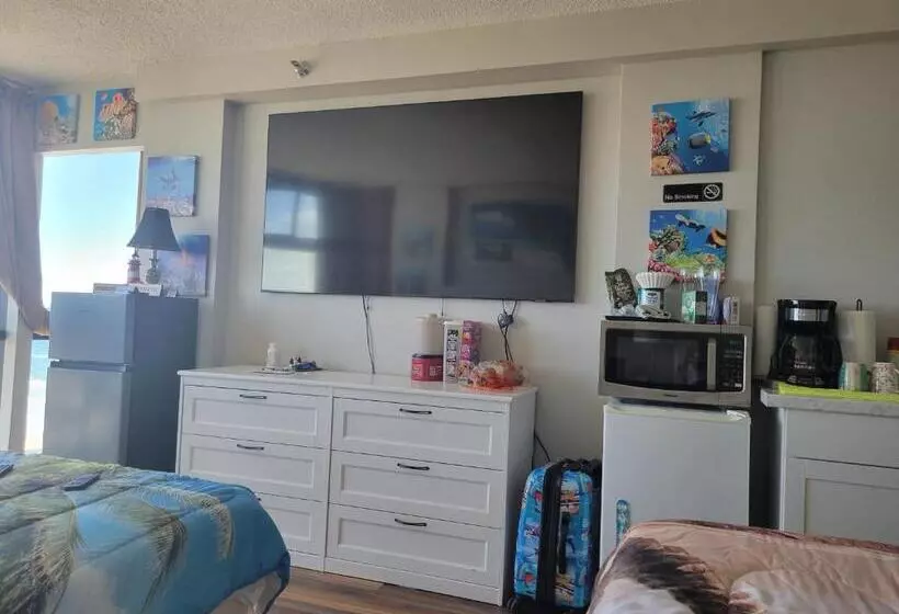 Beautiful Oceanview Condo With 75 Inch Tv