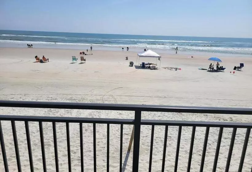 Beautiful Oceanview Condo With 75 Inch Tv