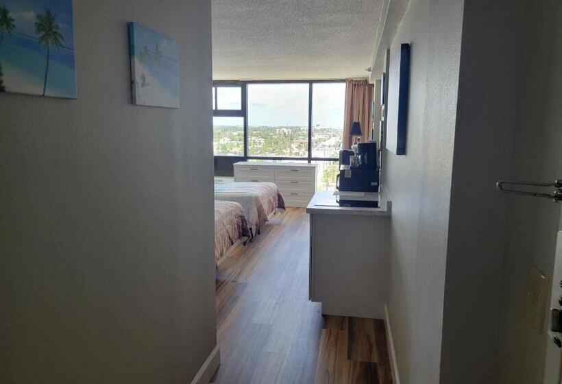 Beautiful Oceanview Condo With 75 Inch Tv