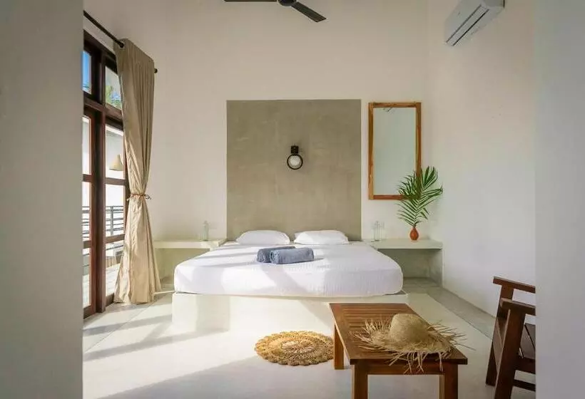 ベッドアンドブレックファースト Marshmellow Surf Villa With Pool   Sri Lanka