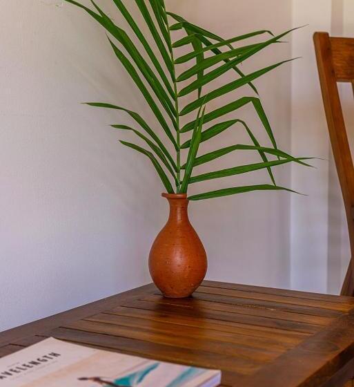 ベッドアンドブレックファースト Marshmellow Surf Villa With Pool Sri Lanka