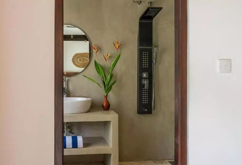 ベッドアンドブレックファースト Marshmellow Surf Villa With Pool   Sri Lanka