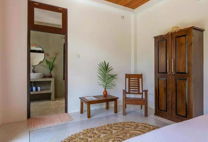 ベッドアンドブレックファースト Marshmellow Surf Villa With Pool   Sri Lanka