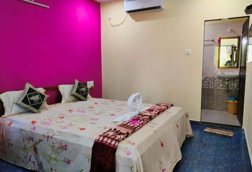 Dhanish Resort