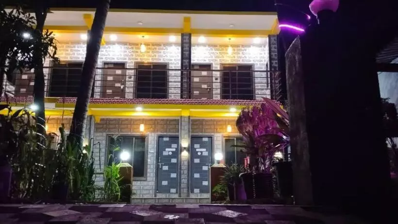 Dhanish Resort
