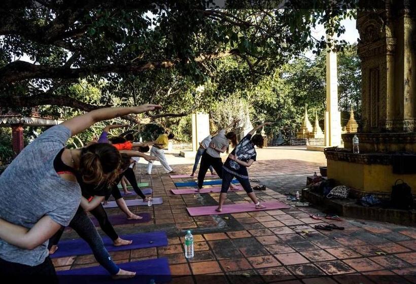 בית מלון כפרי Blue Indigo Yoga Cambodia